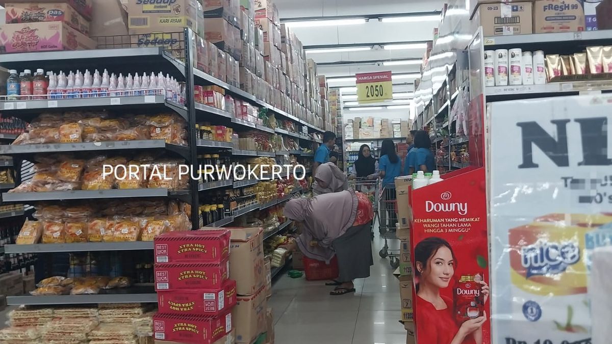 Toko Yani Cantelan: Pusat Belanja Serba Ada di Jantung Cilacap